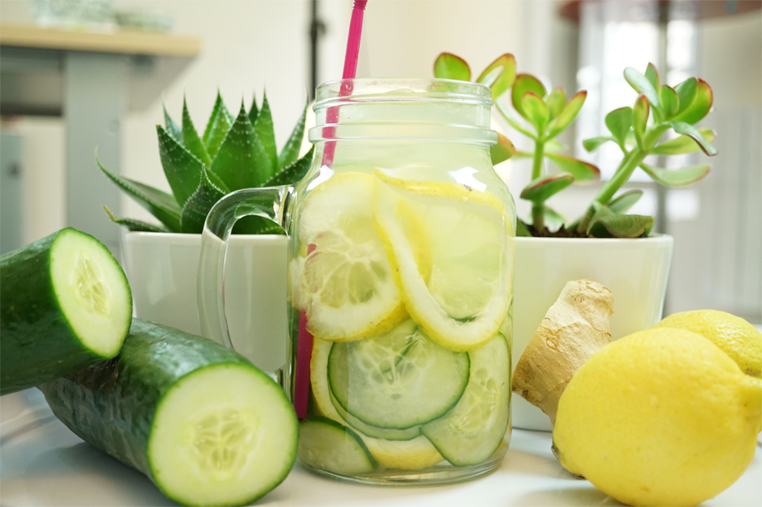 L’instant tuto : je fabrique mon eau fruitée détox maison - Beauté Chérie